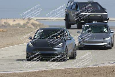 media/Oct-19-2025-Speed Ventures (Sun) [[a6e7fe67be]]/TC B/Session 2 (Outside Grapevine)/